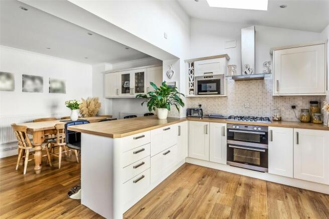 Kitchen/Dining Area