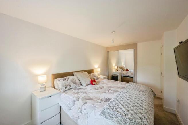 3 bed Semi-Detached for sale Image 10