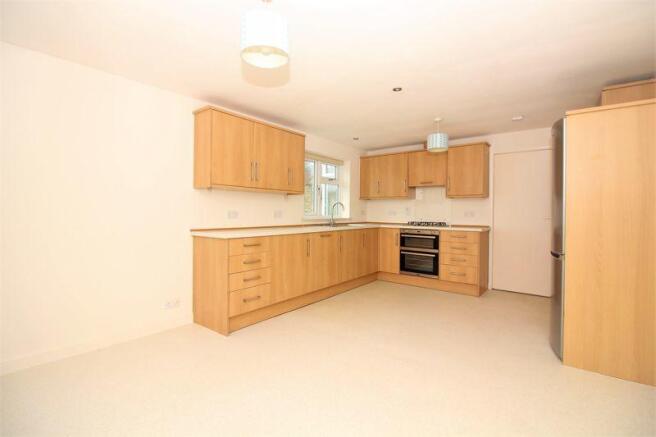 Kitchen/Dining...