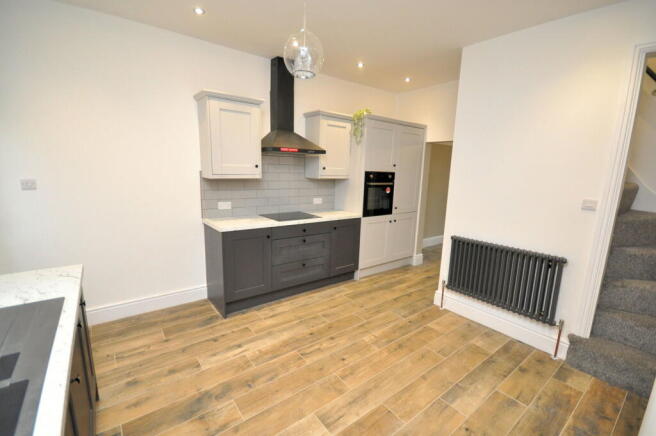 3 bed Terraced to rent Image 4