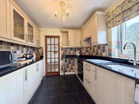 3 bed Detached for sale Image 7