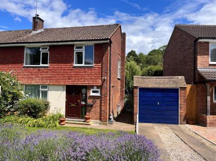 Griffin Way, Bookham, KT23