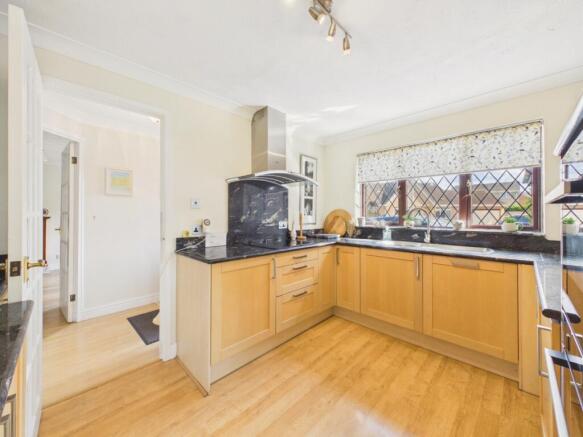 3 bed Detached Bungalow for sale Image 6