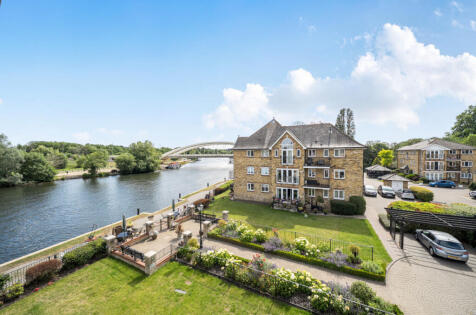 Swan Walk, Shepperton, Surrey