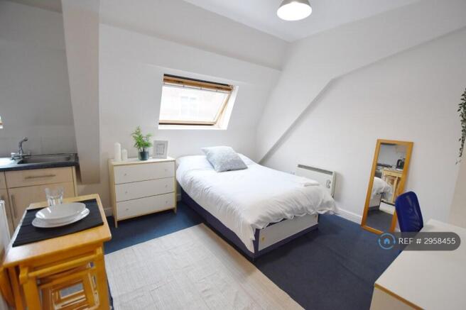Studio Room