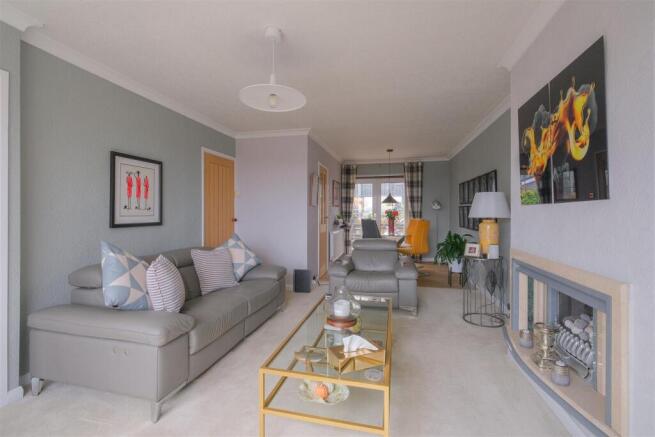 3 bed Town House for sale Image 6