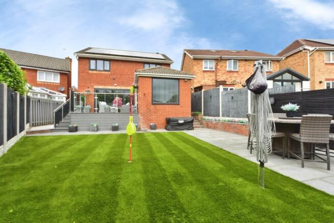 4 bed Detached for sale Image 4