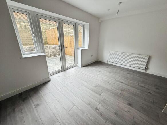 4 bed Town House for sale Image 6