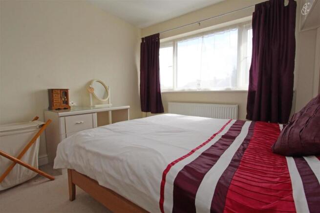 Master Bedroom..jpg