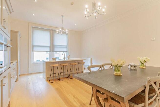 17 bed House for sale Image 8