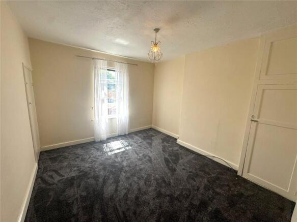 2 bed Semi-Detached to rent Image 4
