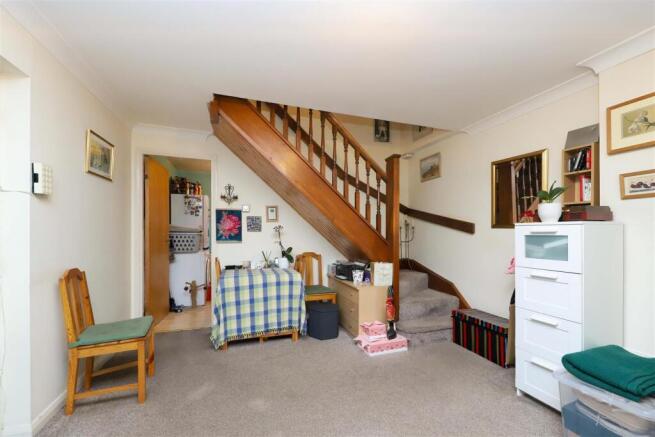 New Garden Drive, West Drayton photo 2
