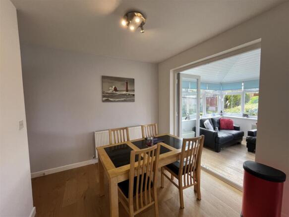 3 bed Semi-Detached for sale Image 7