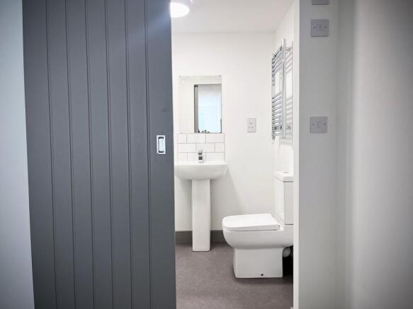 1 bed Flat Share to rent Image 4