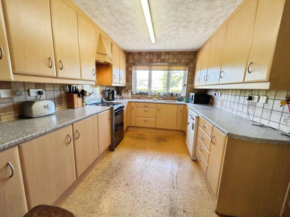 NORTON Presteigne LD8 2UB photo 4