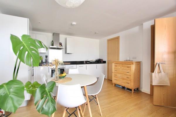 Kitchen/Lounge