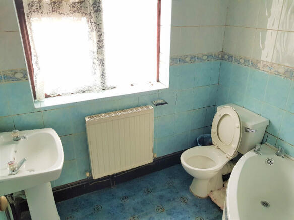 First Floor Bathroom