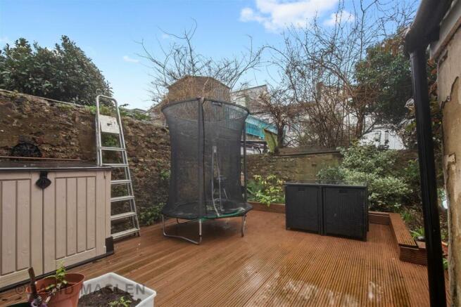 Rear Garden (2).jpg