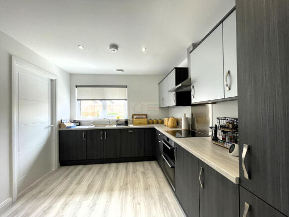 Kitchen a.JPG