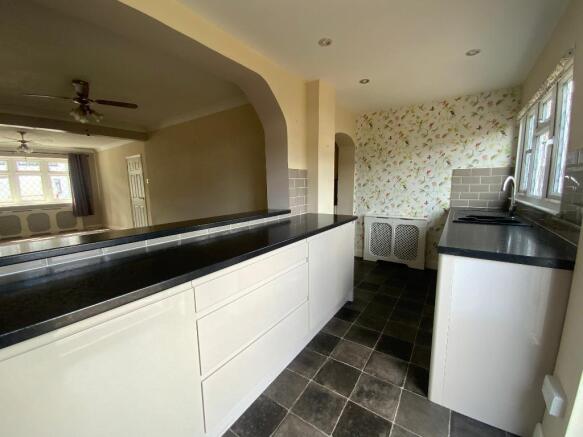 KITCHEN 16' x 15'1>5'11