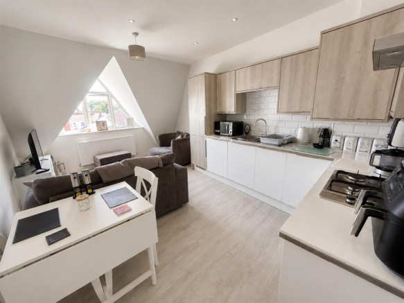 KITCHEN/ DINING/ SITTING ROOM