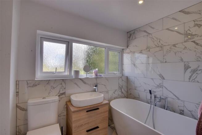3 bed Semi-Detached for sale Image 6