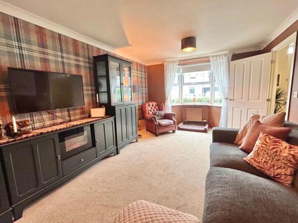 4 bed Detached for sale Image 4