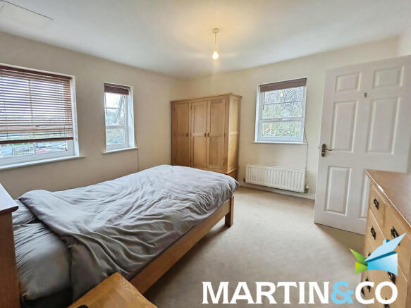 2 bed Apartment for sale Image 12