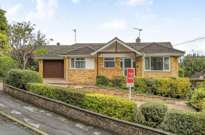 2, Willow Crescent, Warminster BA12 9LH