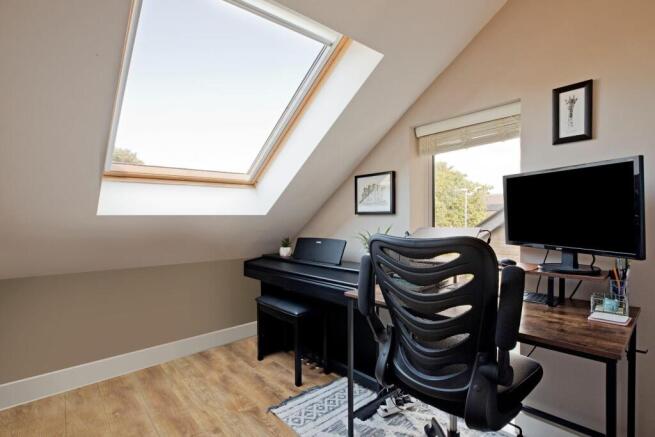 3 bed Terraced for sale Image 8