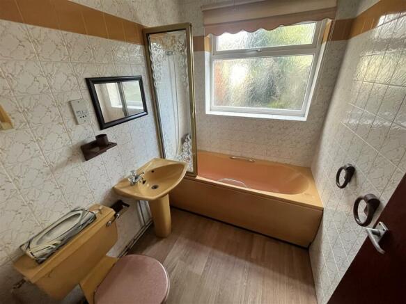 Ground Floor Bathroom