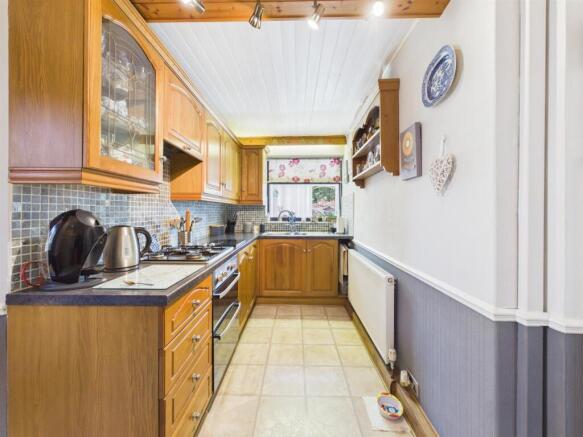 2 bed Semi-Detached for sale Image 6