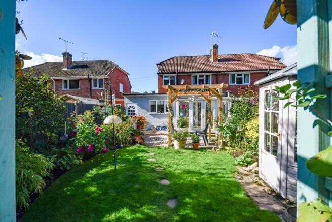 38 Wombourne Park-5.jpg