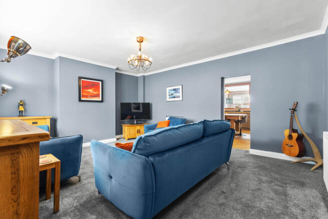 4 bed Detached for sale Image 5