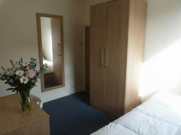 8 scarisbrick bedroo