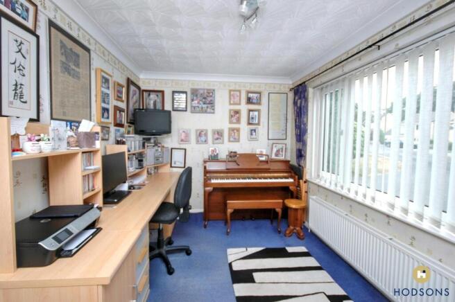 5 bed Detached for sale Image 12