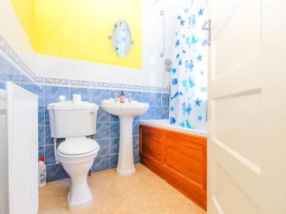 117 carbery bathroom