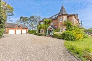Lane End House, London Road, Windlesham GU20 6LQ