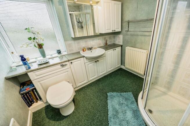 4 bed Semi-Detached for sale Image 8