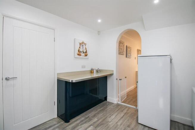 4 bed Detached for sale Image 5