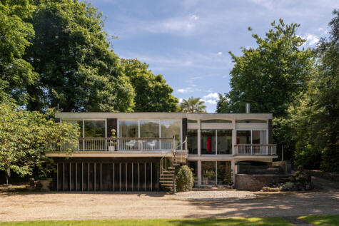 Domus, Domus, Reedley, Lancashire