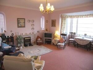 Lounge / Dining Room