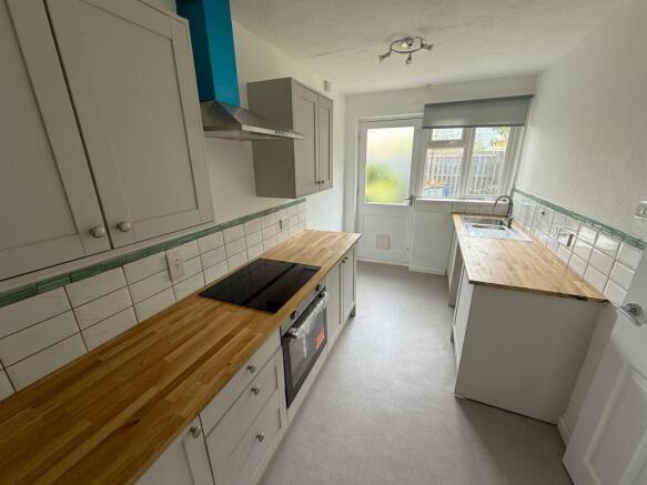 Modern Fitted Kitchen