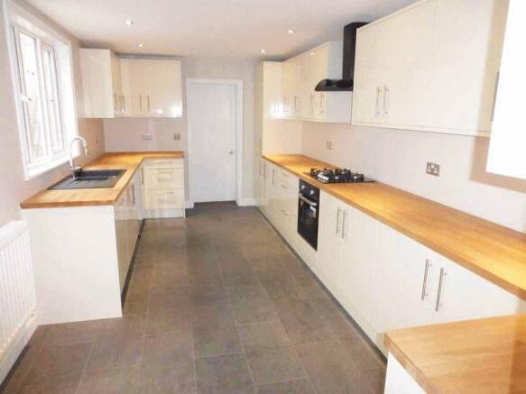 Kitchen (2)