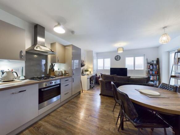 Lounge/ Kitche...