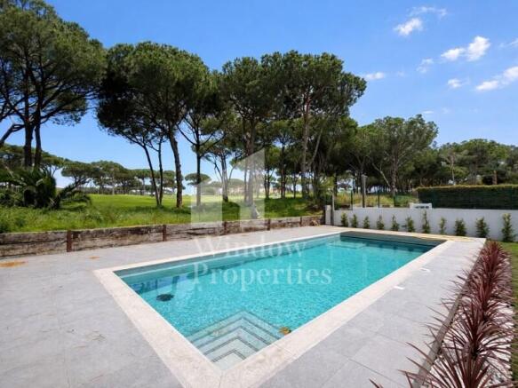Luxury 4 Bedroom Villa with Swimming Pool in First Line of Golf, Vilamoura