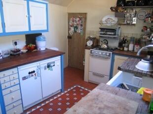 Kitchen (2)