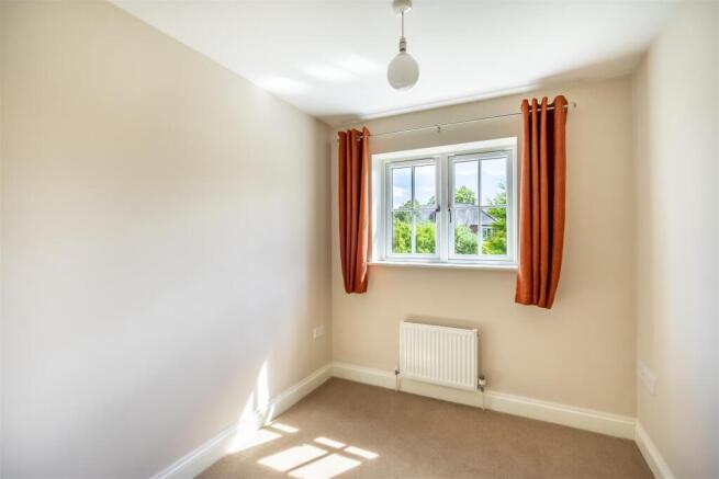 3 bed Semi-Detached to rent Image 12