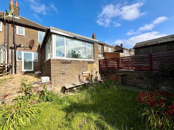 2 bed Semi-Detached to rent Image 12