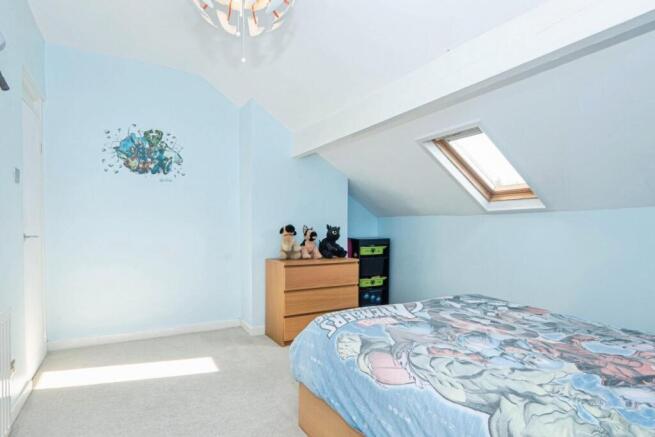 4 bed Semi-Detached for sale Image 12